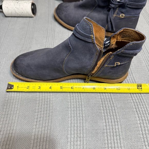 Born Women's Tarkiln Navy Blue Suede Flat Ankle Booties Size 9.5 Casual - Picture 6 of 9